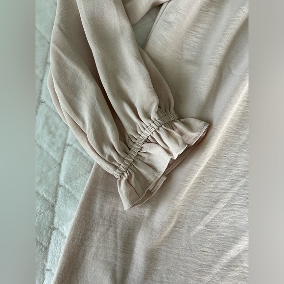 NWT Jodifl | Light Beige Blouse with Ruffle Detailing & 3/4 Sleeves | Size Small - Picture 9 of 13